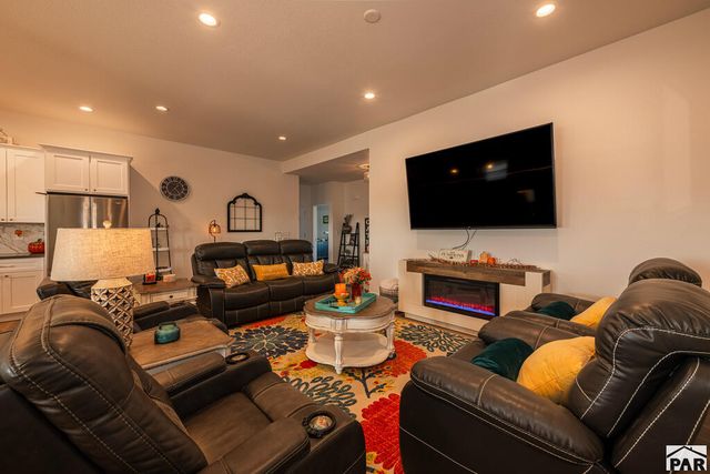 787 N Edgewater Dr, Pueblo West, CO 81007