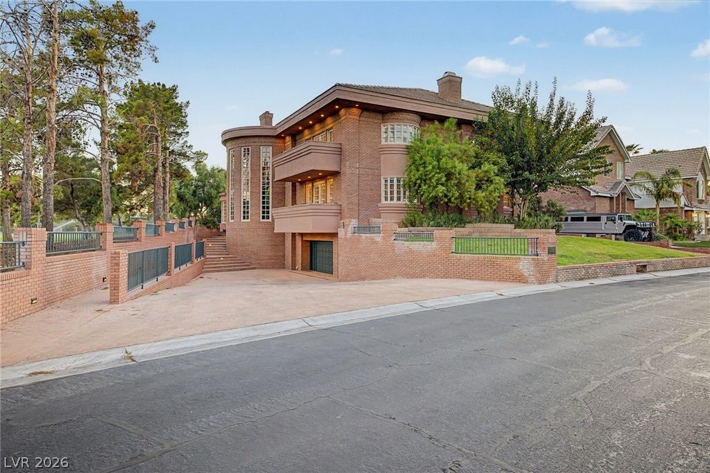 1105 Broadmoor Avenue, Las Vegas, NV 89109 — exterior