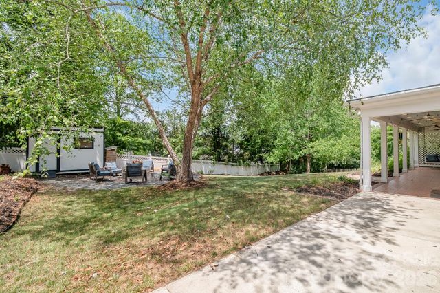 12328 Sandringham Place, Charlotte, NC 28262