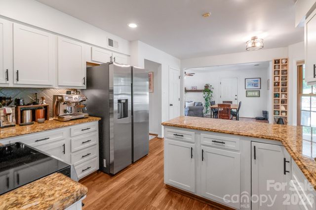 12328 Sandringham Place, Charlotte, NC 28262