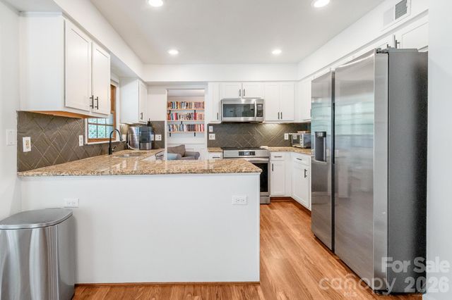 12328 Sandringham Place, Charlotte, NC 28262