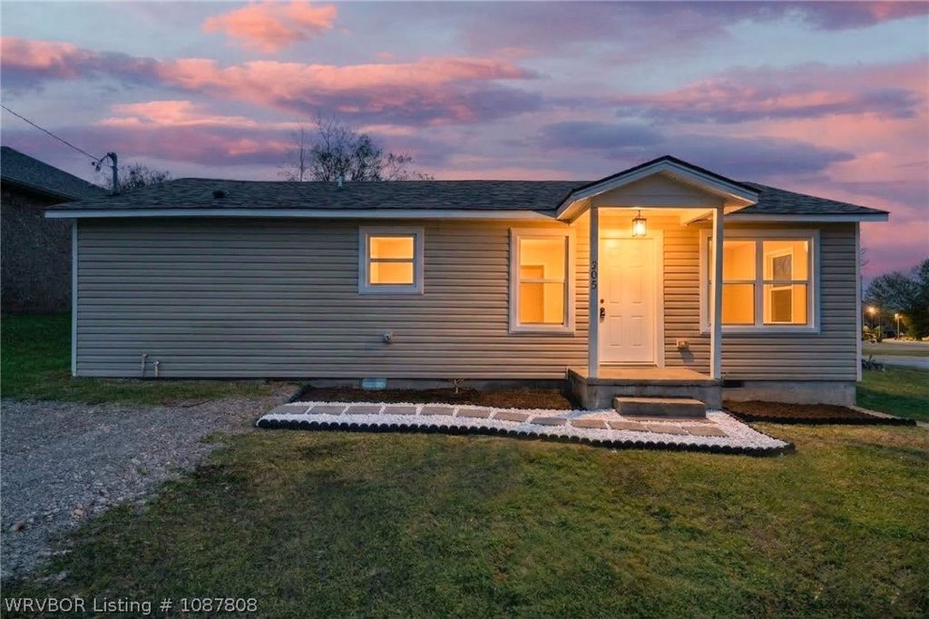 205 Prospect Avenue, Van Buren, AR 72956