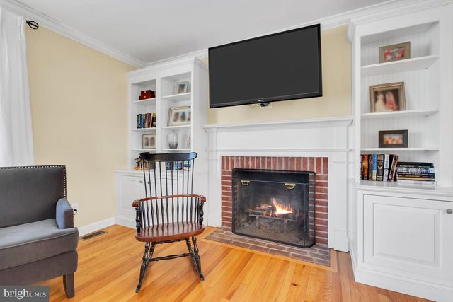 10 WOOSAMONSA RD, Pennington, NJ 08534