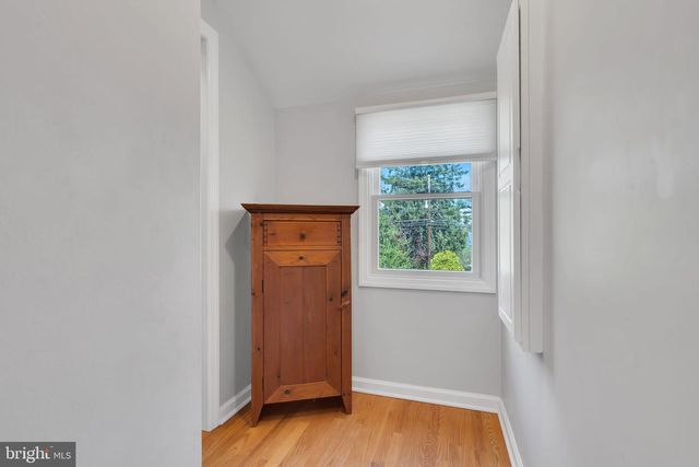 10 WOOSAMONSA RD, Pennington, NJ 08534