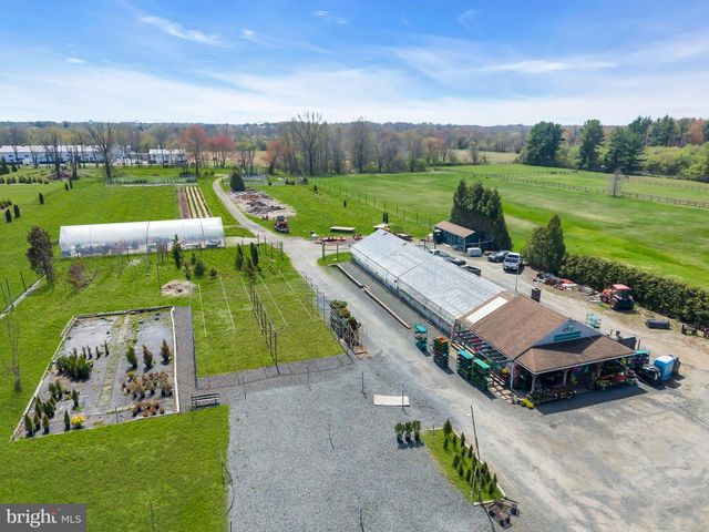 10 WOOSAMONSA RD, Pennington, NJ 08534