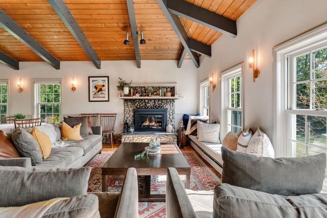 54 Red Clover Lane, Mendon, VT 05701