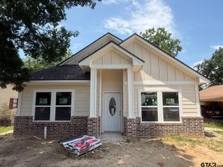 1209 S Butler Ave, Tyler, TX 75701