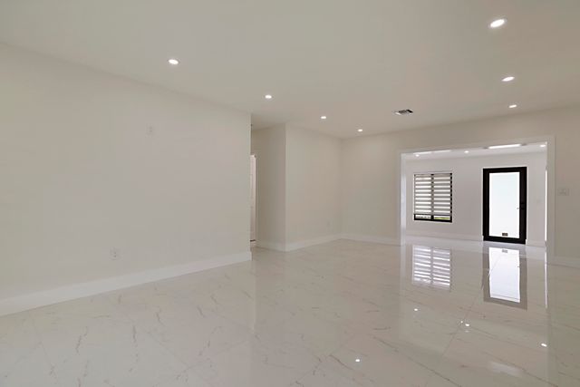 421 FONTANA Drive, Palm Springs, FL 33461