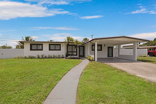 421 FONTANA Drive, Palm Springs, FL 33461