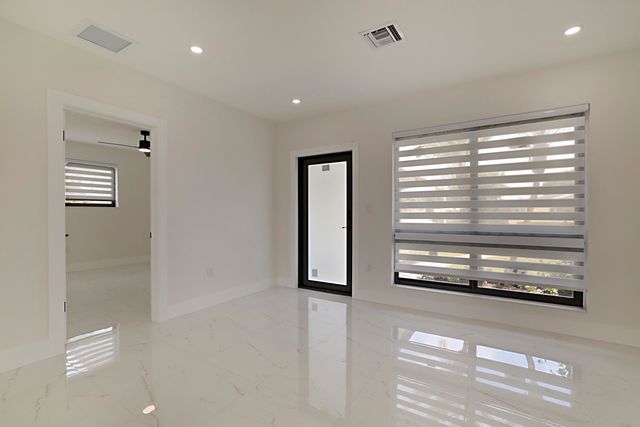421 FONTANA Drive, Palm Springs, FL 33461