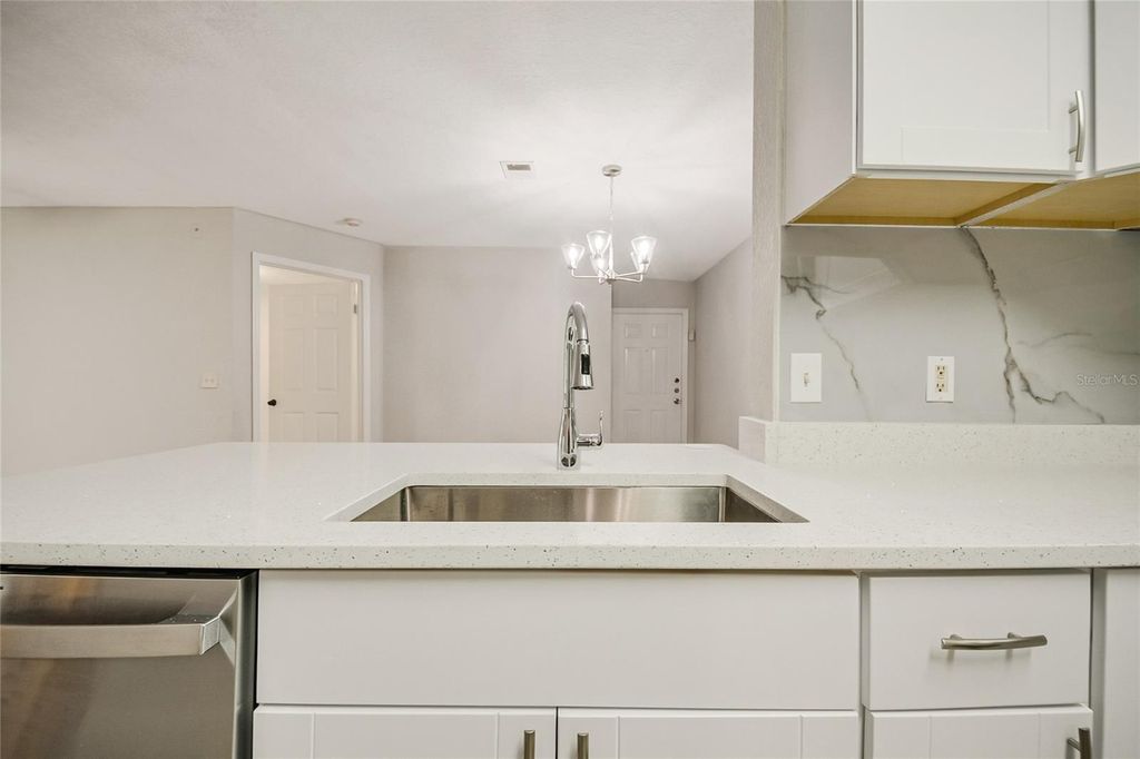 Image 13 of property listing at 7511 SEURAT STREET 10102, Orlando, FL 32819