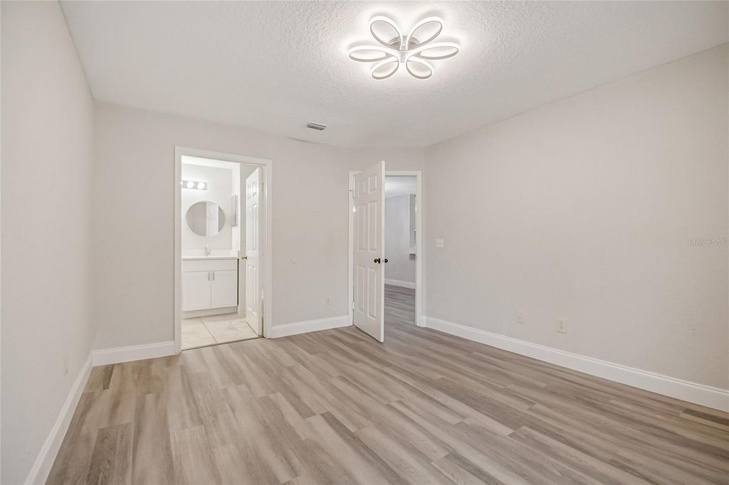 Image 17 of property listing at 7511 SEURAT STREET 10102, Orlando, FL 32819