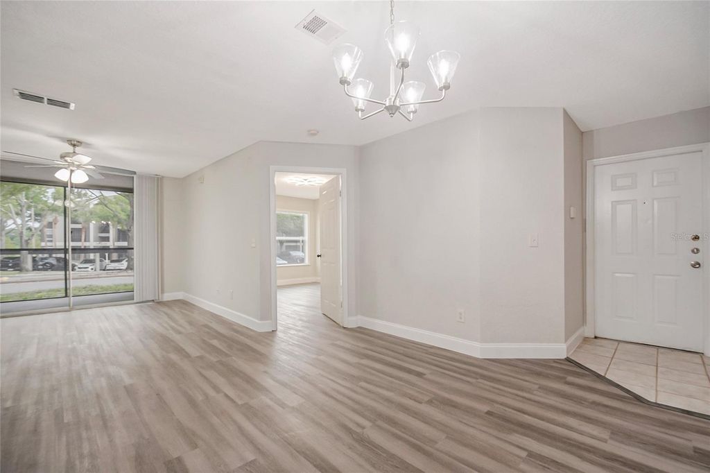 Image 4 of property listing at 7511 SEURAT STREET 10102, Orlando, FL 32819