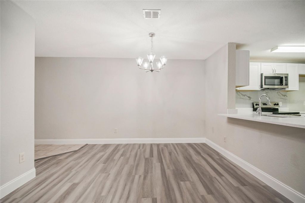 Image 5 of property listing at 7511 SEURAT STREET 10102, Orlando, FL 32819