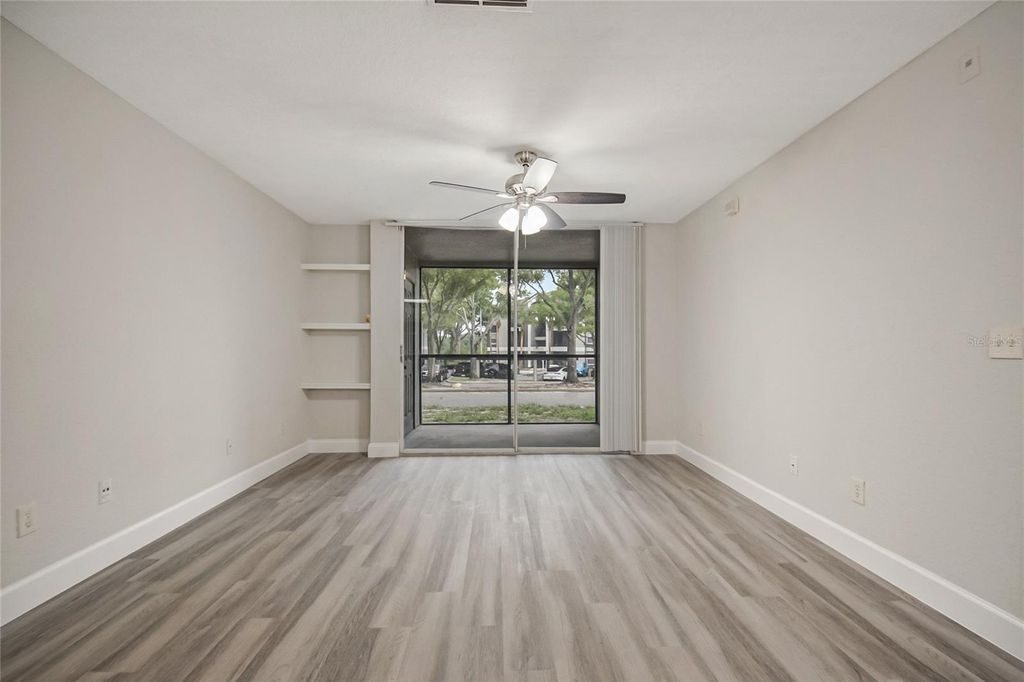 Image 6 of property listing at 7511 SEURAT STREET 10102, Orlando, FL 32819