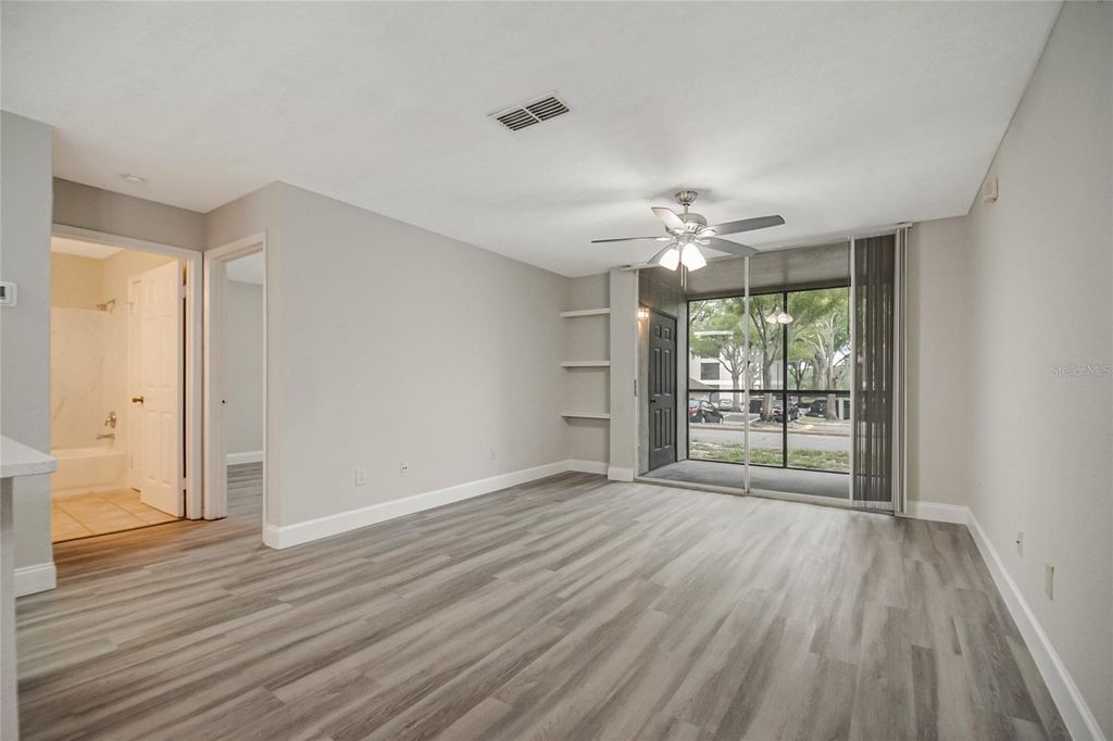 Image 7 of property listing at 7511 SEURAT STREET 10102, Orlando, FL 32819