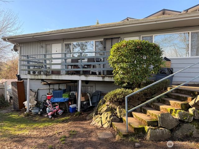 2109 W Raye Street, Seattle, WA 98199