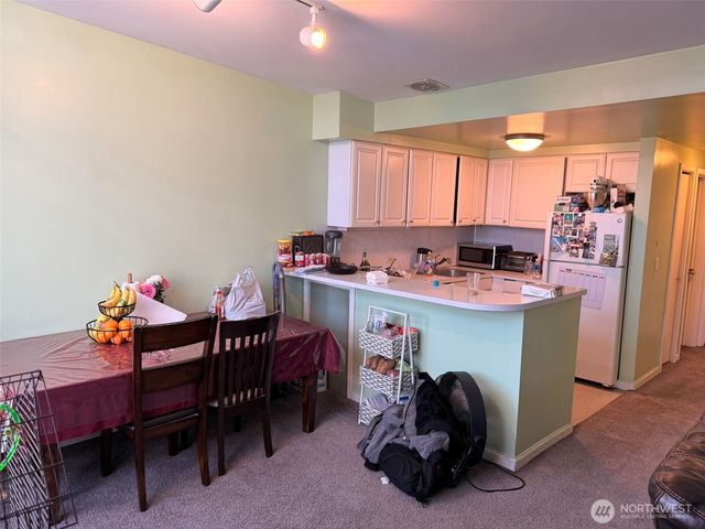 2109 W Raye Street, Seattle, WA 98199