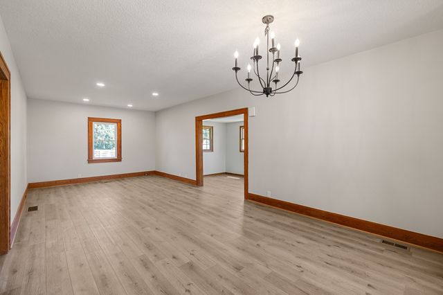 616 S Kennedy Avenue, Madrid, IA 50156