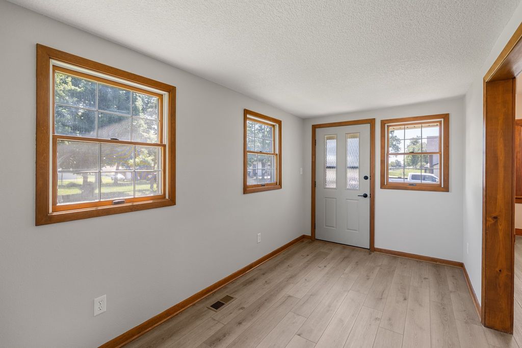 616 S Kennedy Avenue, Madrid, IA 50156
