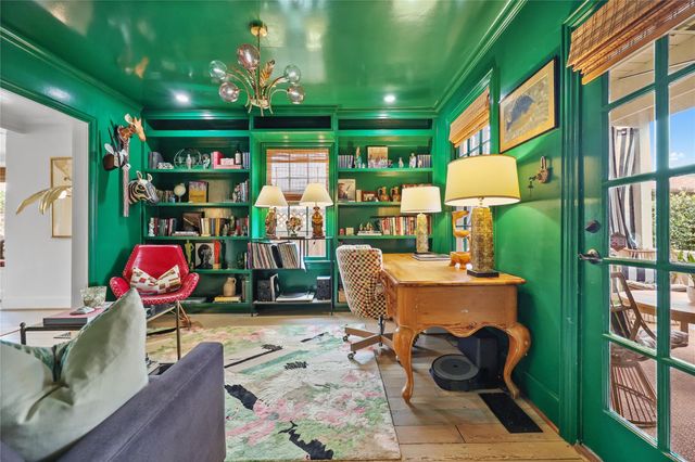 1305 Postoffice, Galveston, TX 77550