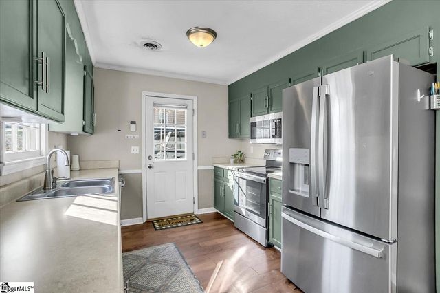 614 Gray Fox Square, Taylors, SC 29687