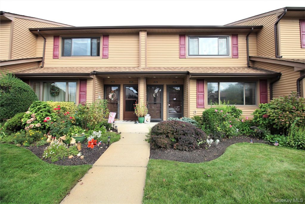 100 Daly Boulevard 2713, Oceanside, NY 11572