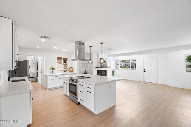 11220 N 109TH Avenue, Sun City, AZ 85351