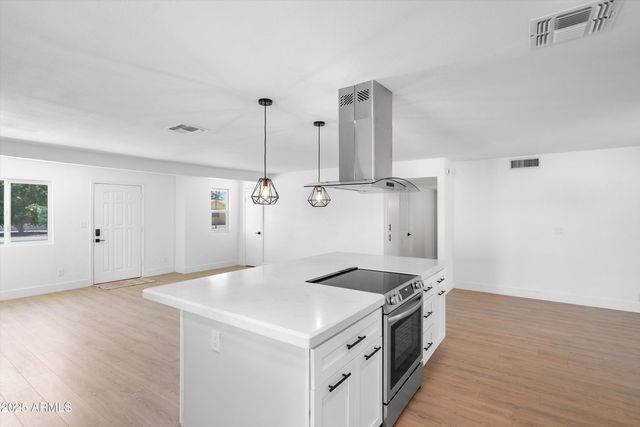 11220 N 109TH Avenue, Sun City, AZ 85351