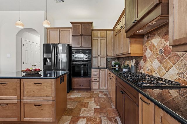 2400 Vestavia Ridge LN, Cedar Park, TX 78613