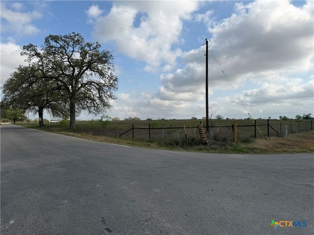 000 Old Kelley Road, Lockhart, TX 78644