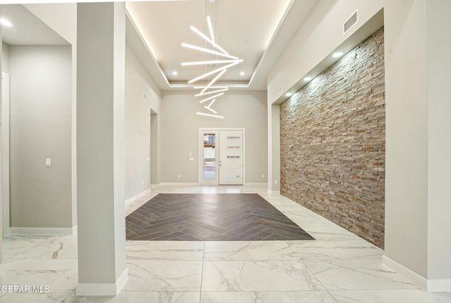 860 West Gate, El Paso, TX 79932