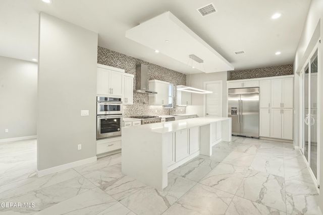 860 West Gate, El Paso, TX 79932