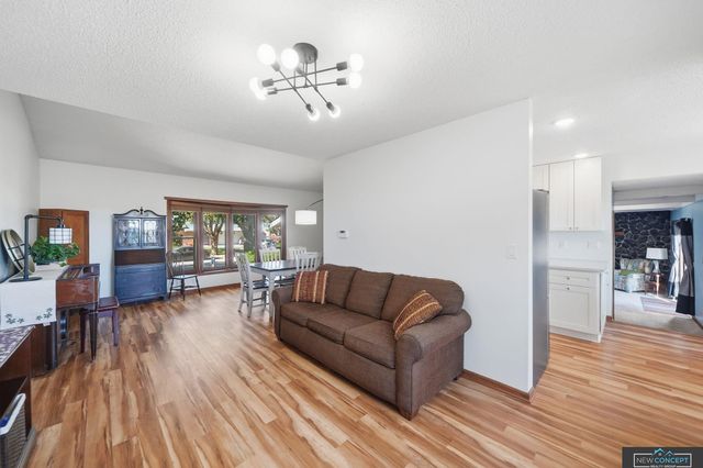 700 N 86th Street, Lincoln, NE 68505