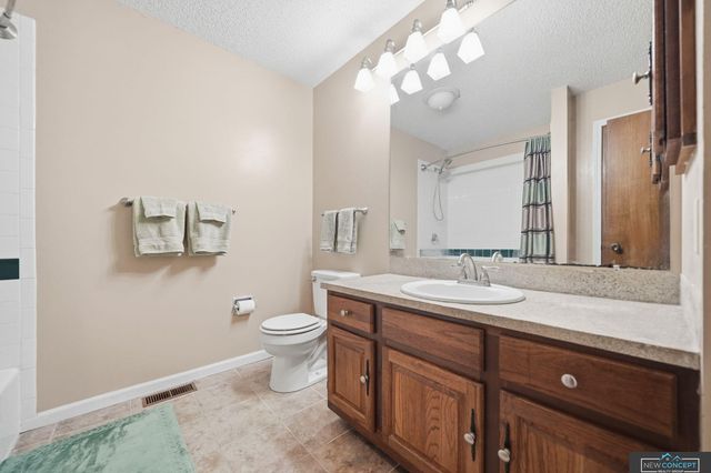 700 N 86th Street, Lincoln, NE 68505