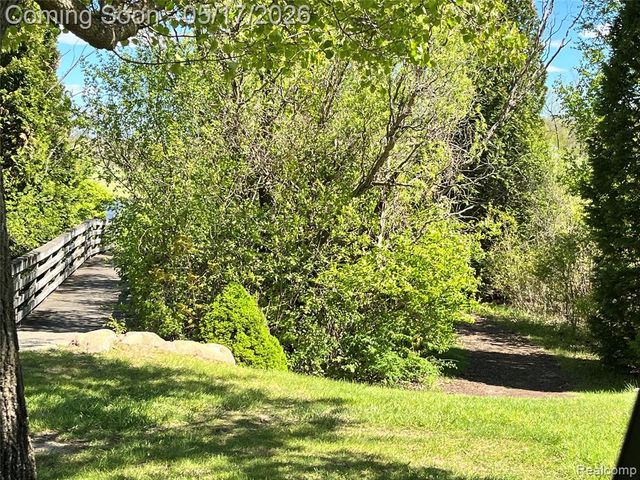 3624 N Oakmonte Boulevard 82, Rochester, MI 48306