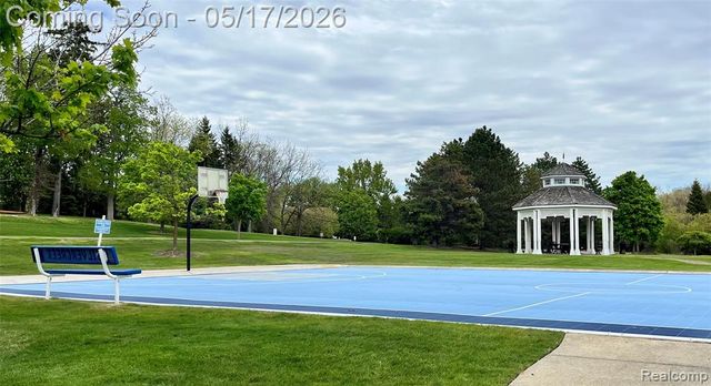3624 N Oakmonte Boulevard 82, Rochester, MI 48306
