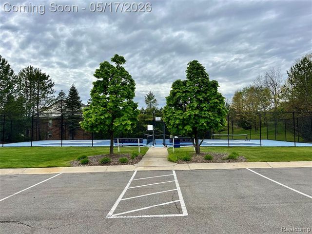 3624 N Oakmonte Boulevard 82, Rochester, MI 48306