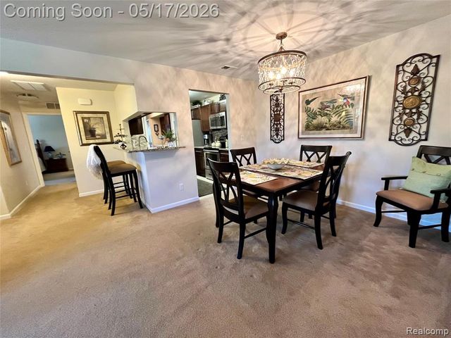 3624 N Oakmonte Boulevard 82, Rochester, MI 48306