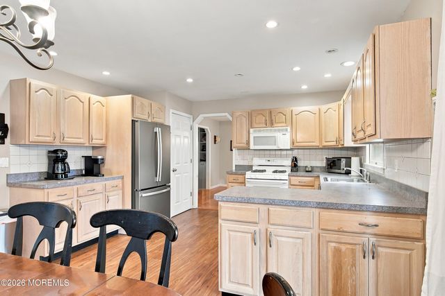 1417 Mermaid Avenue, Beachwood, NJ 08722
