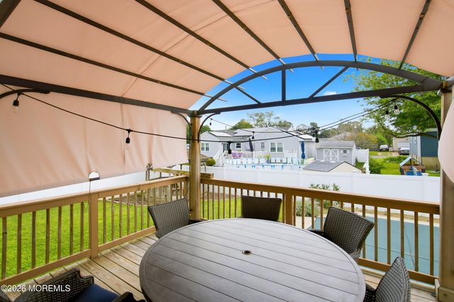 1417 Mermaid Avenue, Beachwood, NJ 08722