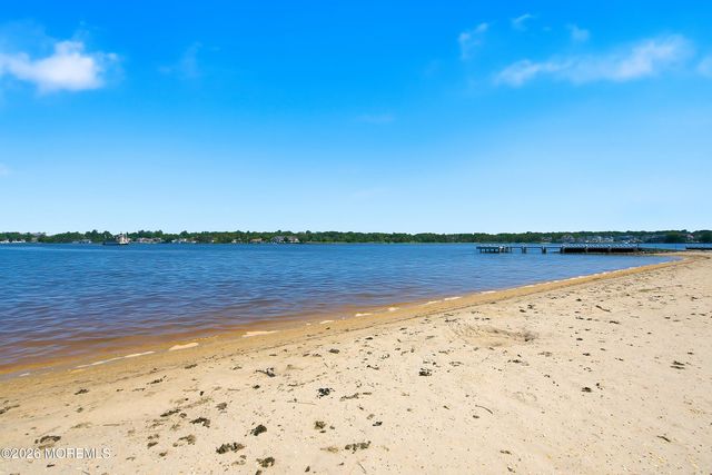 1417 Mermaid Avenue, Beachwood, NJ 08722