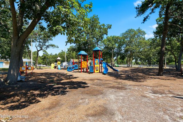 1417 Mermaid Avenue, Beachwood, NJ 08722