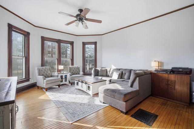 1052 26th Street, Des Moines, IA 50311