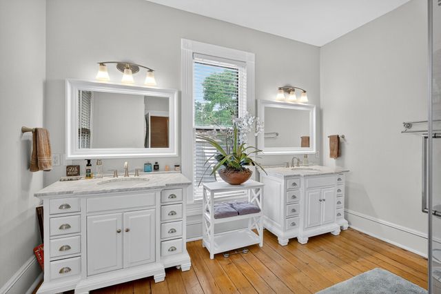 1052 26th Street, Des Moines, IA 50311