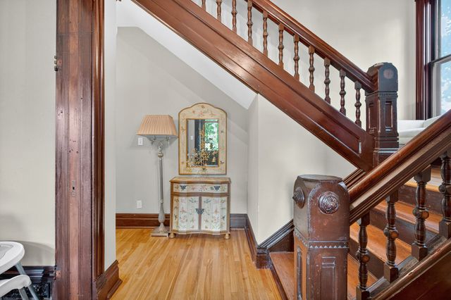 1052 26th Street, Des Moines, IA 50311