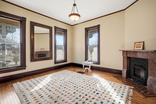 1052 26th Street, Des Moines, IA 50311