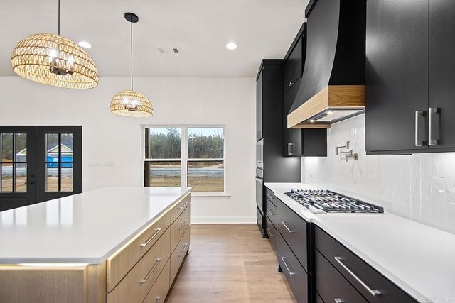 1033 Duke Drive, Bauxite, AR 72011