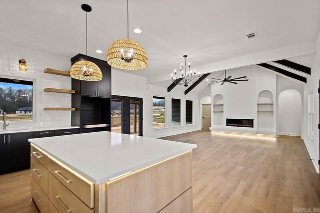 1033 Duke Drive, Bauxite, AR 72011