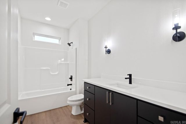 1033 Duke Drive, Bauxite, AR 72011